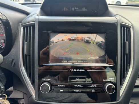 Used 2017 Subaru Impreza 2.0i image 3