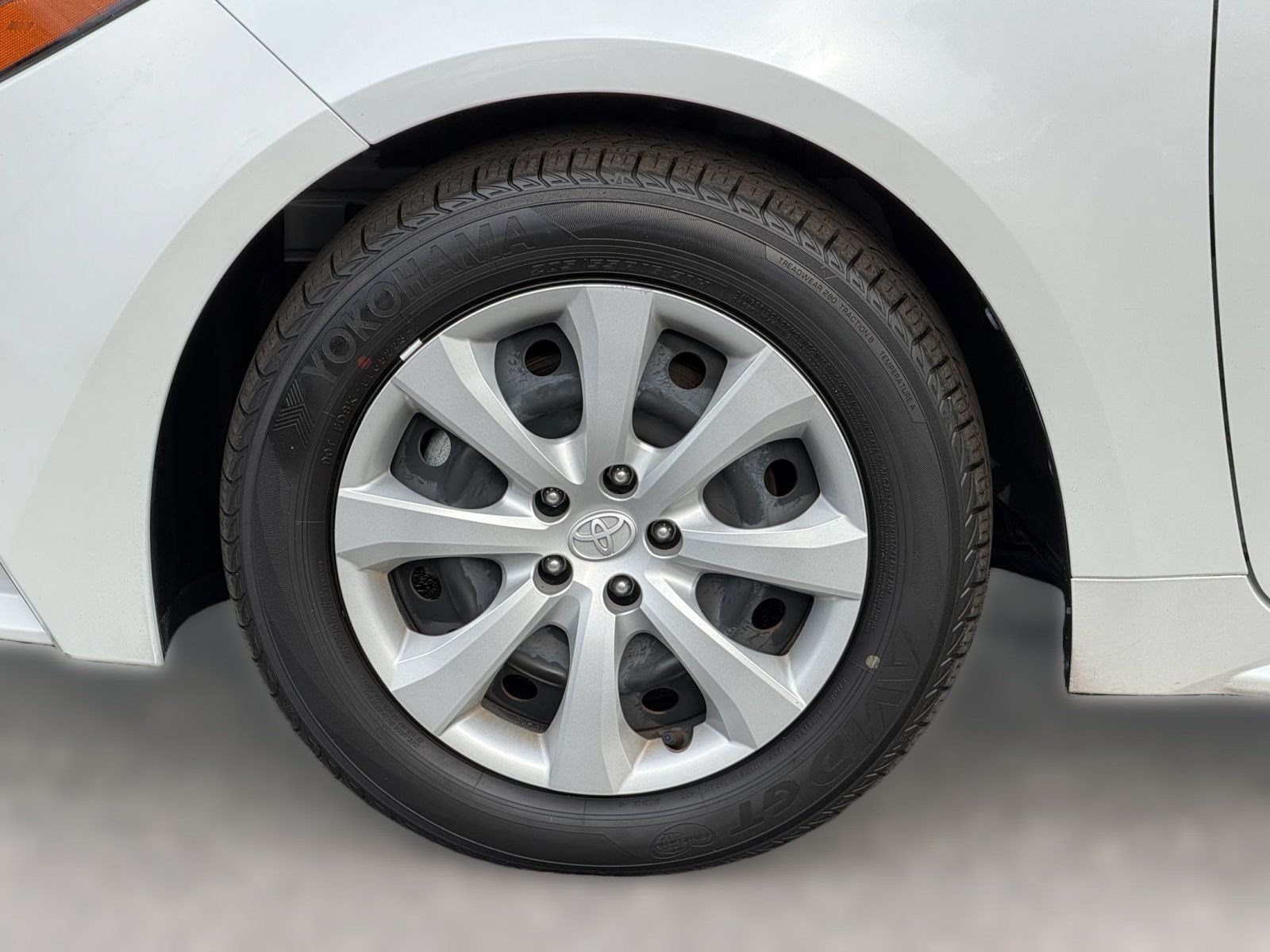 Used 2024 Toyota Corolla LE FWD image 12