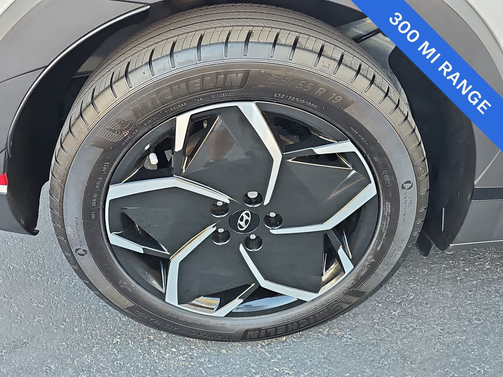 Certified 2024 Hyundai Ioniq 5 SE RWD image 12