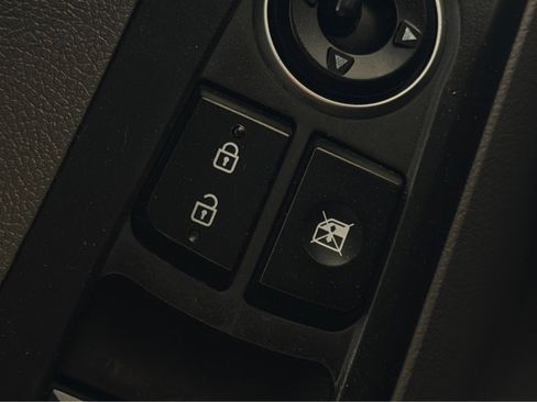 Used 2016 Hyundai Elantra SE image 29