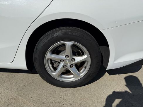 Used 2017 Chevrolet Malibu LS image 7