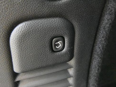 Used 2022 Dodge Durango R/T w/ Blacktop Package image 36