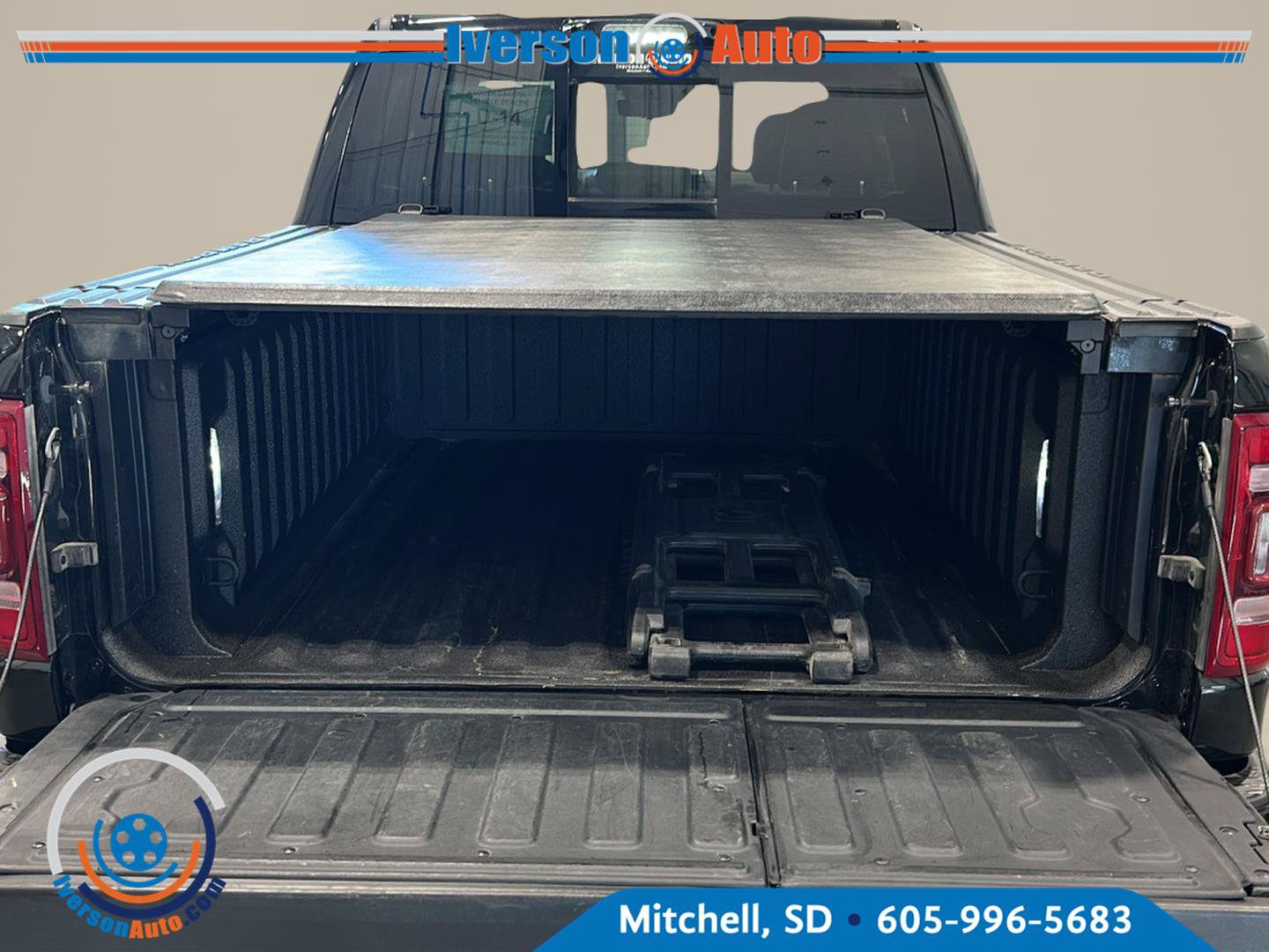 Used 2024 RAM 1500 Limited AWD/4WD image 29