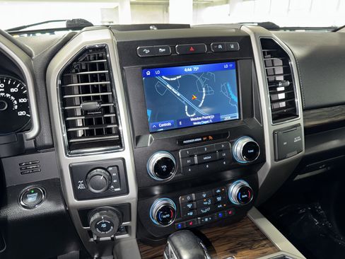 Used 2020 Ford F150 Lariat w/ Equipment Group 502A Luxury AWD/4WD image 26