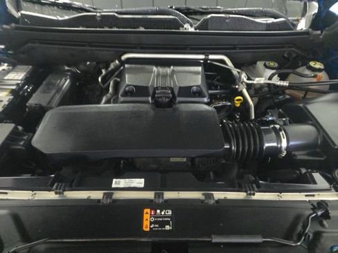 Used 2023 GMC Canyon AT4 w/ AT4 Premium Package image 16