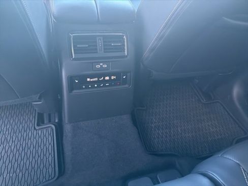 Used 2025 MAZDA CX-70 3.3 Turbo S w/ Premium Package image 18