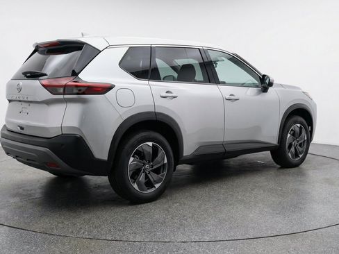 Used 2025 Nissan Rogue SV FWD image 9