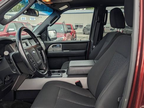 Used 2017 Ford Expedition XLT AWD/4WD image 12