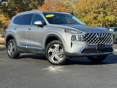 Used 2023 Hyundai Santa Fe SEL w/ Premium Package image 2