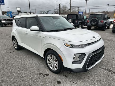Used 2020 Kia Soul LX image 11