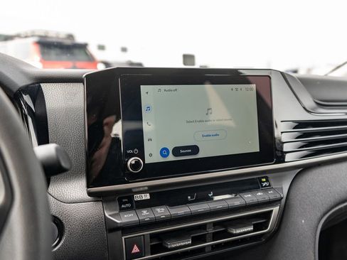 Used 2025 Toyota Camry LE image 28