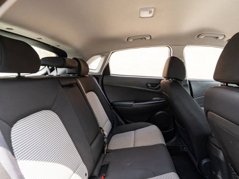 Used 2021 Hyundai Kona SE AWD/4WD image 13