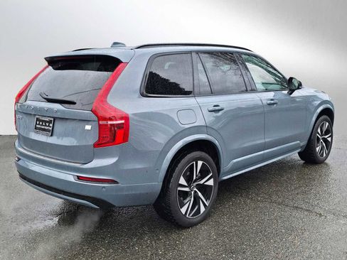 Used 2023 Volvo XC90 T8 Plus w/ Protection Package Premier image 3