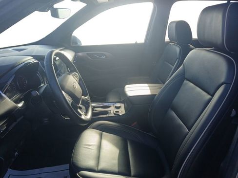 Used 2023 Chevrolet Traverse Premier image 10