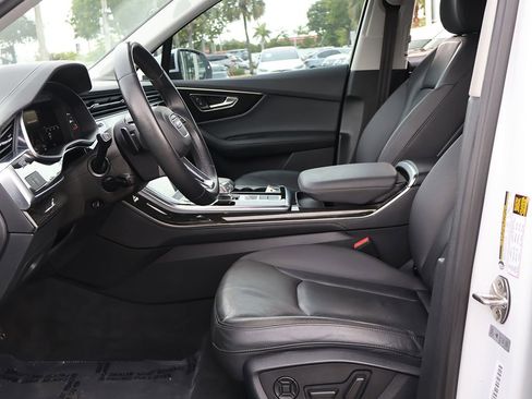 Used 2023 Audi Q7 3.0T Premium Plus w/ Premium Plus Package AWD/4WD image 30