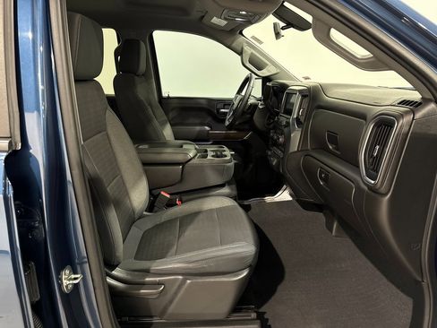 Used 2019 Chevrolet Silverado 1500 RST image 23