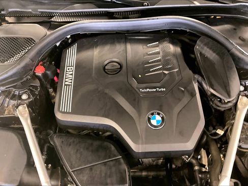 Used 2023 BMW 530i w/ Convenience Package RWD image 29