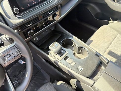 Used 2021 Nissan Rogue S image 18