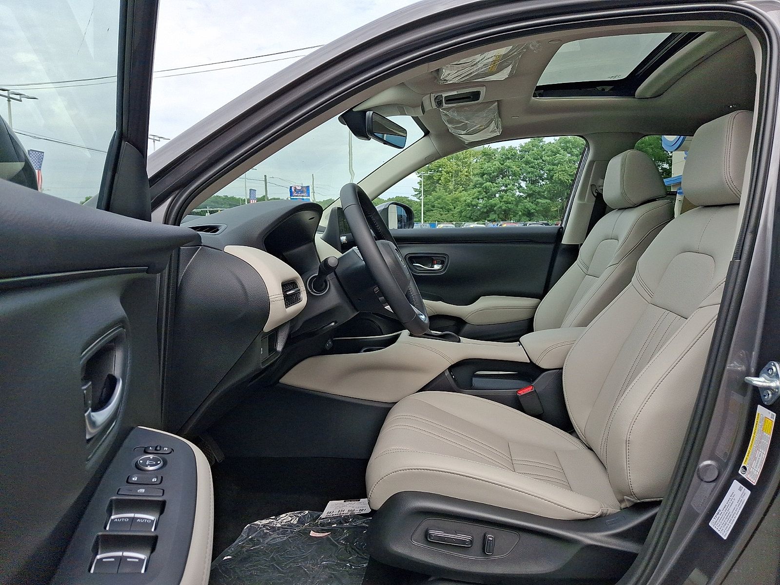 New 2027 Honda HR-V EX-L image 6