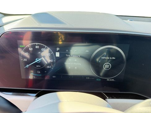 Used 2023 Kia Niro Wind FWD image 11