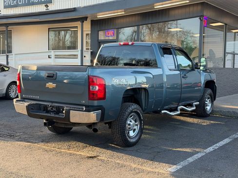 Used 2007 Chevrolet Silverado 2500 W/T w/ LS Package image 4
