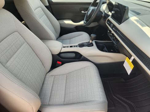 New 2027 Honda HR-V LX image 14