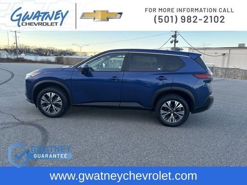 Used 2023 Nissan Rogue SV image 8
