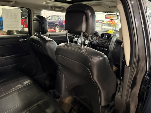 Certified 2016 Jeep Patriot High Altitude image 19