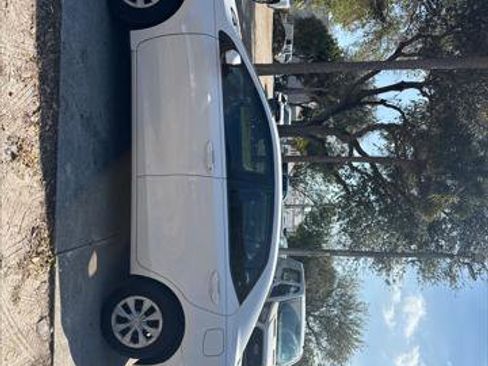 Used 2018 Toyota Corolla L image 9