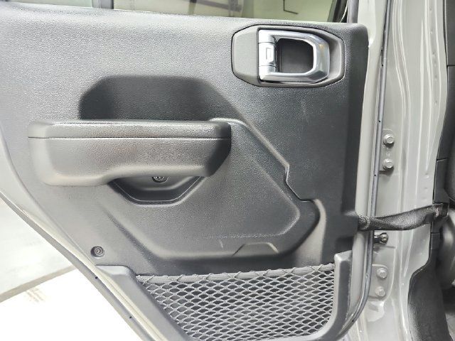 Used 2021 Jeep Wrangler Unlimited Sport AWD/4WD image 35