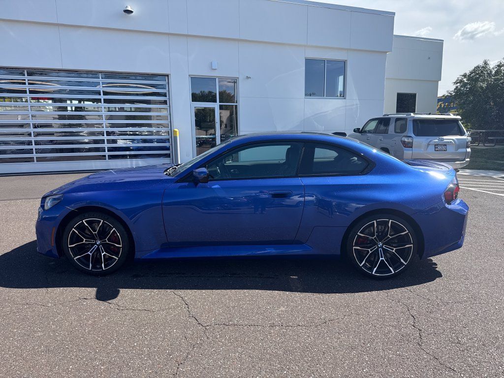 Used 2026 BMW M2 w/ Lighting Package RWD image 2
