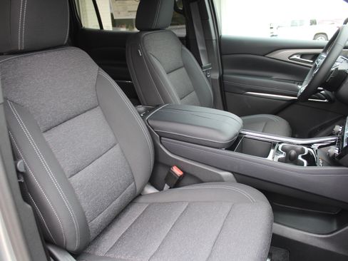New 2027 Chevrolet Traverse LT w/ Midnight/Sport Edition AWD/4WD image 15