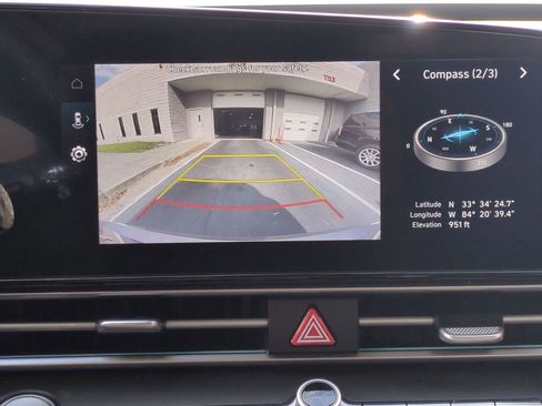 Used 2024 Hyundai Elantra SEL image 18