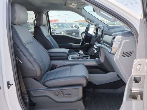 Certified 2025 Ford F150 Lariat w/ Equipment Group 501A Mid image 33