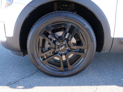 Used 2024 Kia Telluride EX X-Line image 13