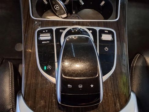Used 2015 Mercedes-Benz C 300 4MATIC Sedan image 19