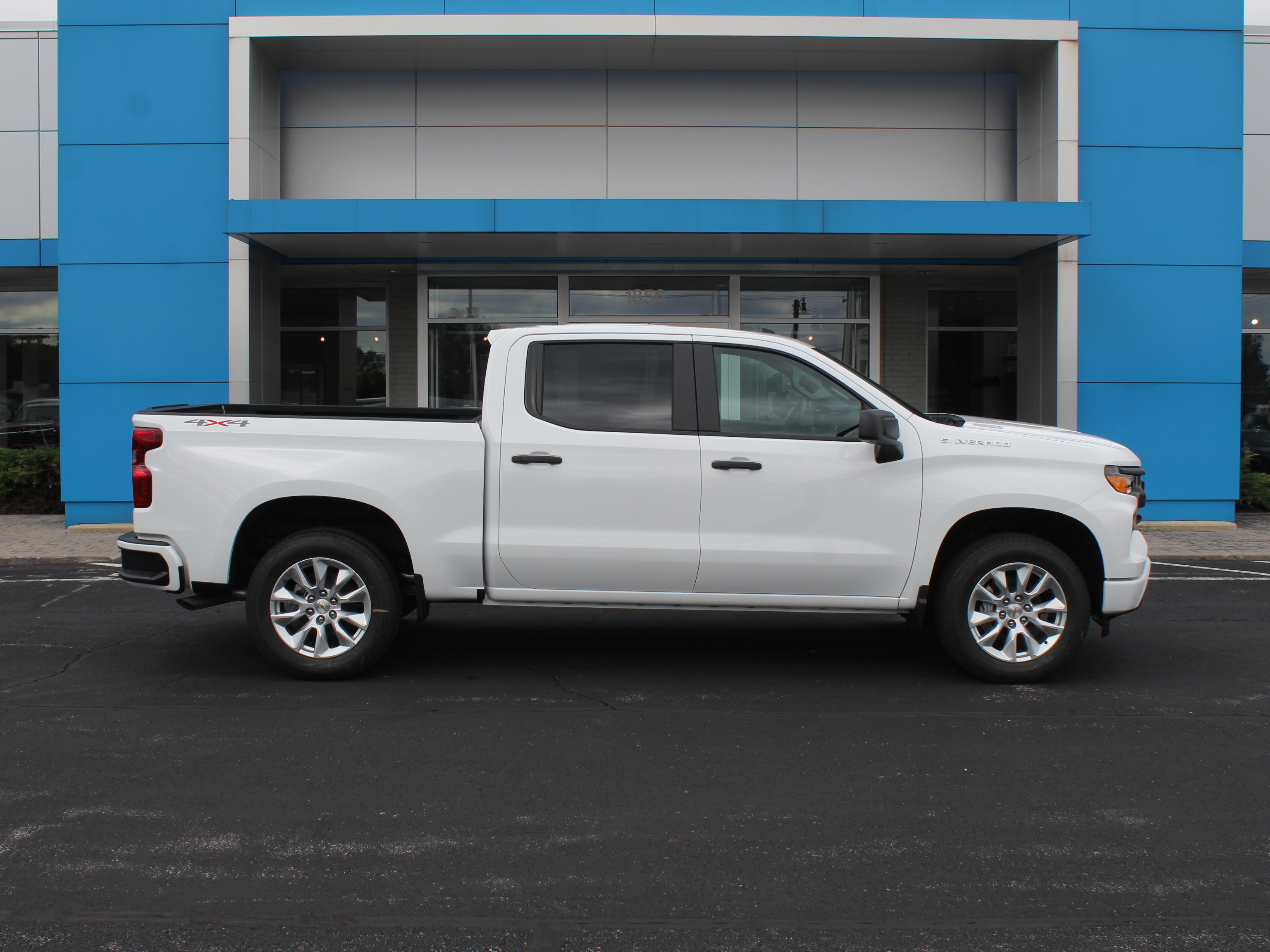 New 2026 Chevrolet Silverado 1500 Custom AWD/4WD image 5
