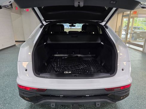 Used 2023 Audi Q5 2.0T Premium Plus w/ Premium Plus Package AWD/4WD image 22