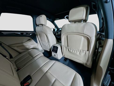 Certified 2026 Porsche Macan image 30