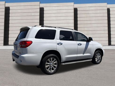 Used 2008 Toyota Sequoia Platinum RWD image 5