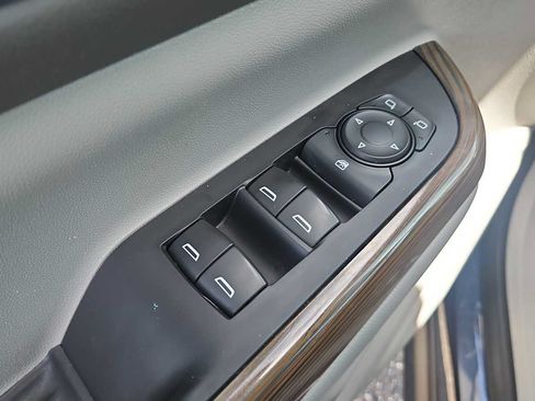 Used 2019 GMC Acadia SLE w/ LPO, Cargo Package FWD image 15