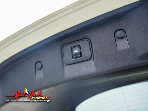 Used 2021 Nissan Murano SL w/ SL Moonroof Package image 10