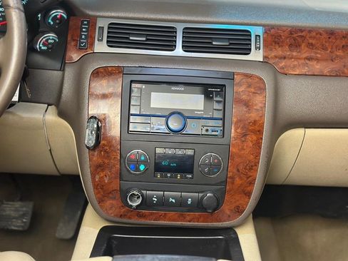 Used 2013 Chevrolet Silverado 2500 LTZ w/ LTZ Plus Package image 16