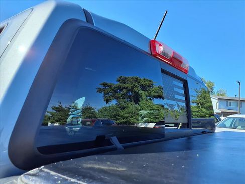 Used 2024 Chevrolet Colorado LT w/ LT Convenience Package III image 34