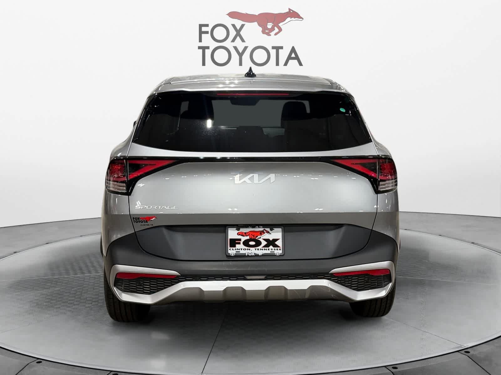 Used 2024 Kia Sportage LX FWD image 5