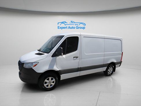 Used 2019 Mercedes-Benz Sprinter 1500 w/ Driver Convenience Package image 35