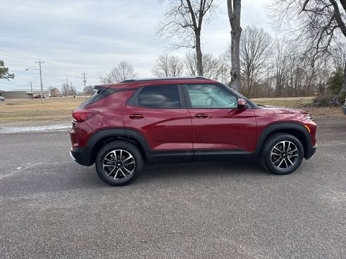 Used 2025 Chevrolet TrailBlazer LT w/ Driver Confidence Package image 13