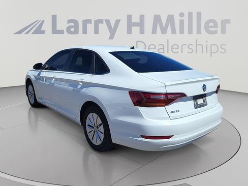 Used 2019 Volkswagen Jetta FWD image 3