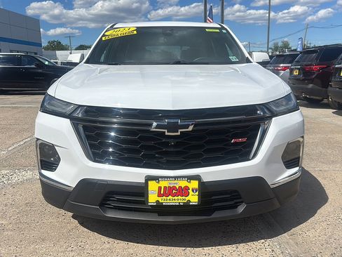 Used 2023 Chevrolet Traverse RS AWD/4WD image 3