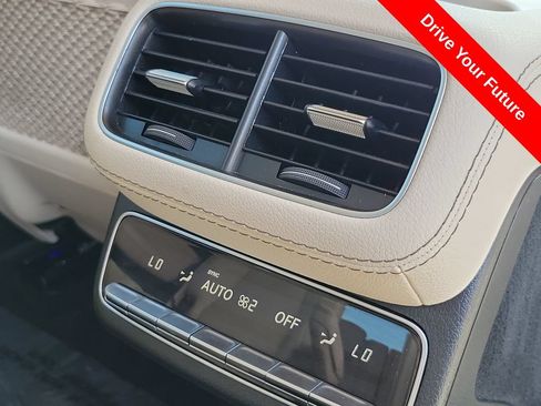 Used 2022 Mercedes-Benz GLS 450 4MATIC image 24
